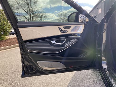 Used 2016 Mercedes-Benz Maybach S 600 image 19