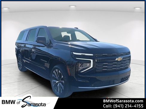 Used 2025 Chevrolet Suburban High Country image 1