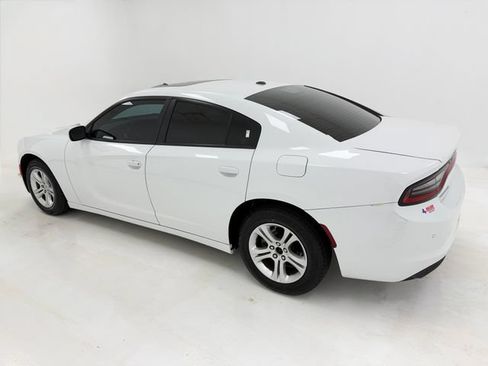 Used 2022 Dodge Charger SXT w/ Leather Interior Group RWD image 37