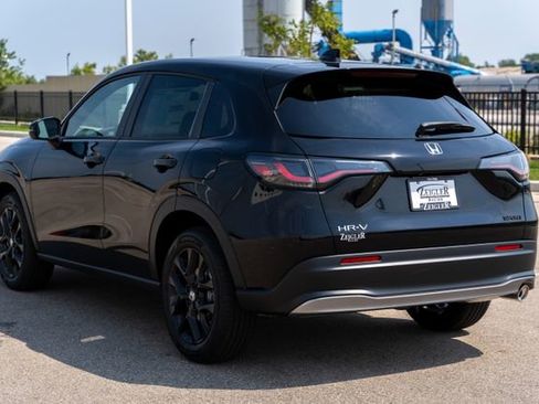Used 2023 Honda HR-V Sport image 5