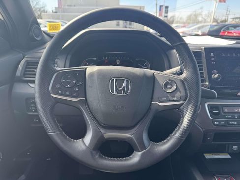 Used 2023 Honda Passport EX-L image 16