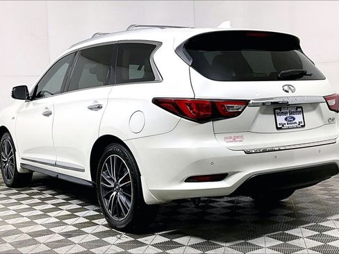 Used 2017 INFINITI QX60 FWD w/ Deluxe Technology Package image 11