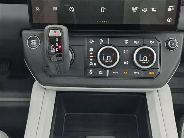 Certified 2026 Land Rover Defender 110 X-Dynamic SE AWD/4WD image 12