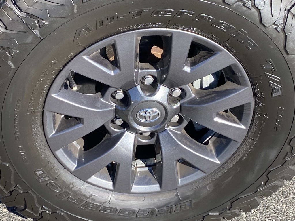 Used 2022 Toyota Tacoma SR5 AWD/4WD image 28
