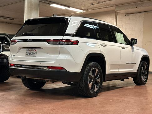 Used 2022 Jeep Grand Cherokee Limited 4xe image 5