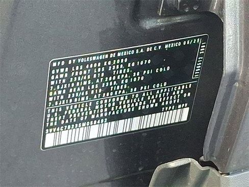 New 2025 Volkswagen Taos SEL image 22