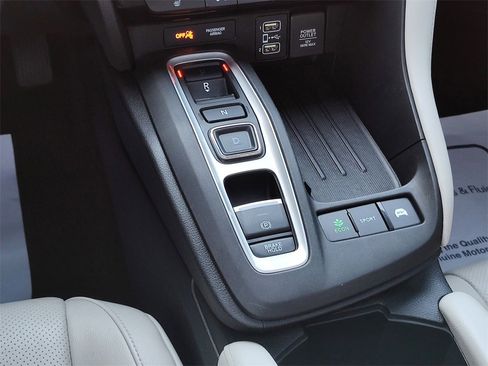 Used 2019 Honda Insight Touring image 28