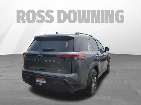 Used 2024 Nissan Pathfinder SV FWD image 4