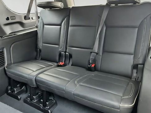 Used 2024 GMC Yukon XL SLT AWD/4WD image 21