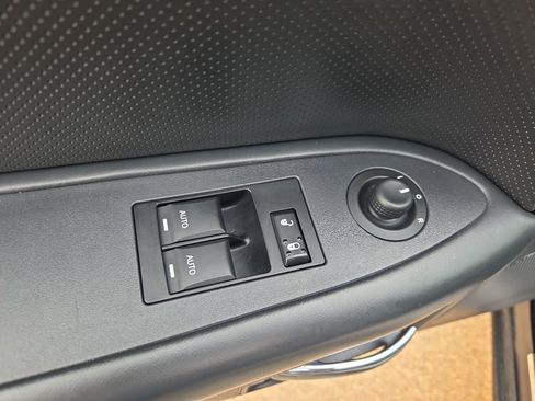 Used 2013 Dodge Challenger R/T Plus RWD image 17