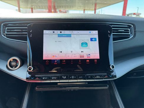 Used 2023 Jeep Wagoneer 2WD image 21