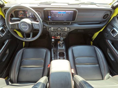 Used 2024 Jeep Wrangler Unlimited Rubicon image 22