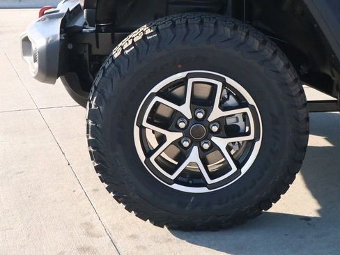 New 2026 Jeep Wrangler Unlimited Rubicon image 17