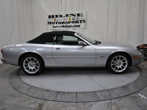 Used 2001 Jaguar XKR Convertible image 10