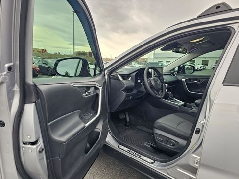 Used 2024 Toyota RAV4 XLE image 18