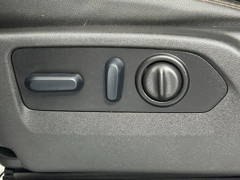 Used 2023 GMC Sierra 3500 AT4 image 31