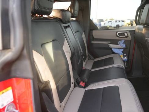 Used 2022 Ford Bronco Wildtrak image 16