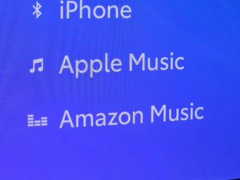 Used 2025 Toyota Camry LE image 3