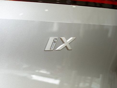 Used 2026 BMW iX xDrive60 w/ M Sport Package image 10