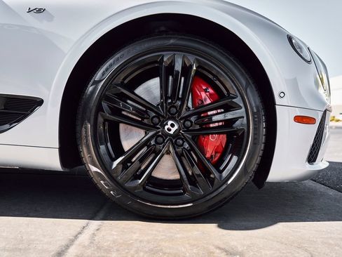 Used 2021 Bentley Continental GT AWD/4WD image 16