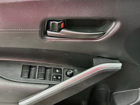 Used 2024 Toyota Corolla Cross AWD Hybrid w/ Moonroof Package image 15