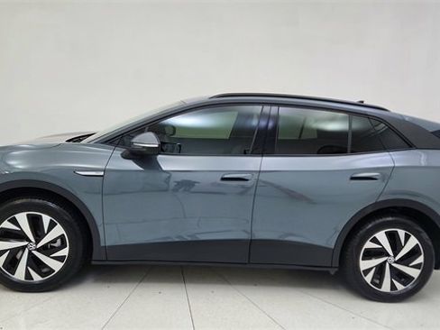 Used 2025 Volkswagen ID.4 Pro image 10