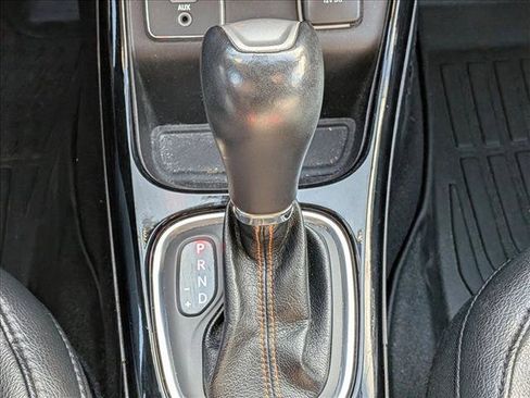 Used 2019 Jeep Compass Limited FWD image 12
