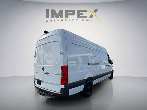 Used 2025 Mercedes-Benz Sprinter 2500 image 5