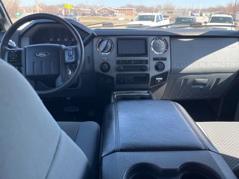 Used 2016 Ford F350 XLT w/ XLT Interior Package image 12