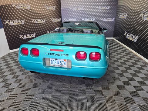Used 1991 Chevrolet Corvette Convertible RWD image 15