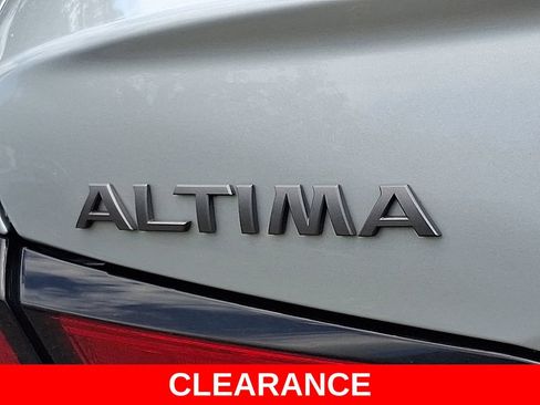 Used 2024 Nissan Altima 2.5 SR FWD image 29