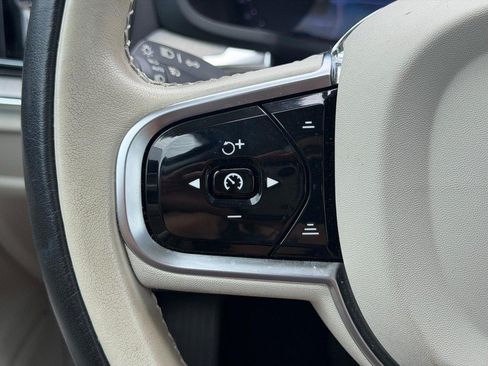 Certified 2025 Volvo S60 B5 Plus AWD/4WD image 17