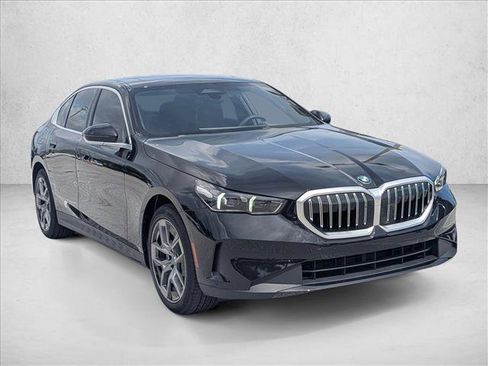 New 2026 BMW 530i RWD image 6