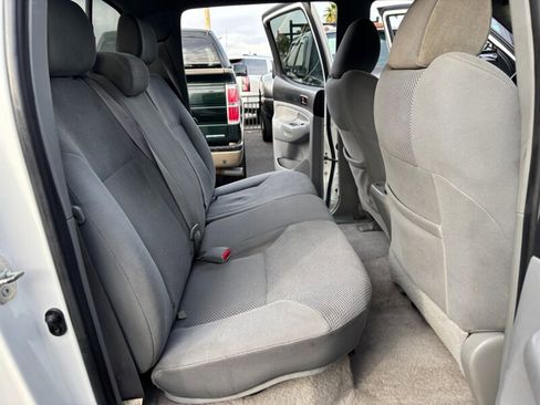 Used 2009 Toyota Tacoma PreRunner image 14