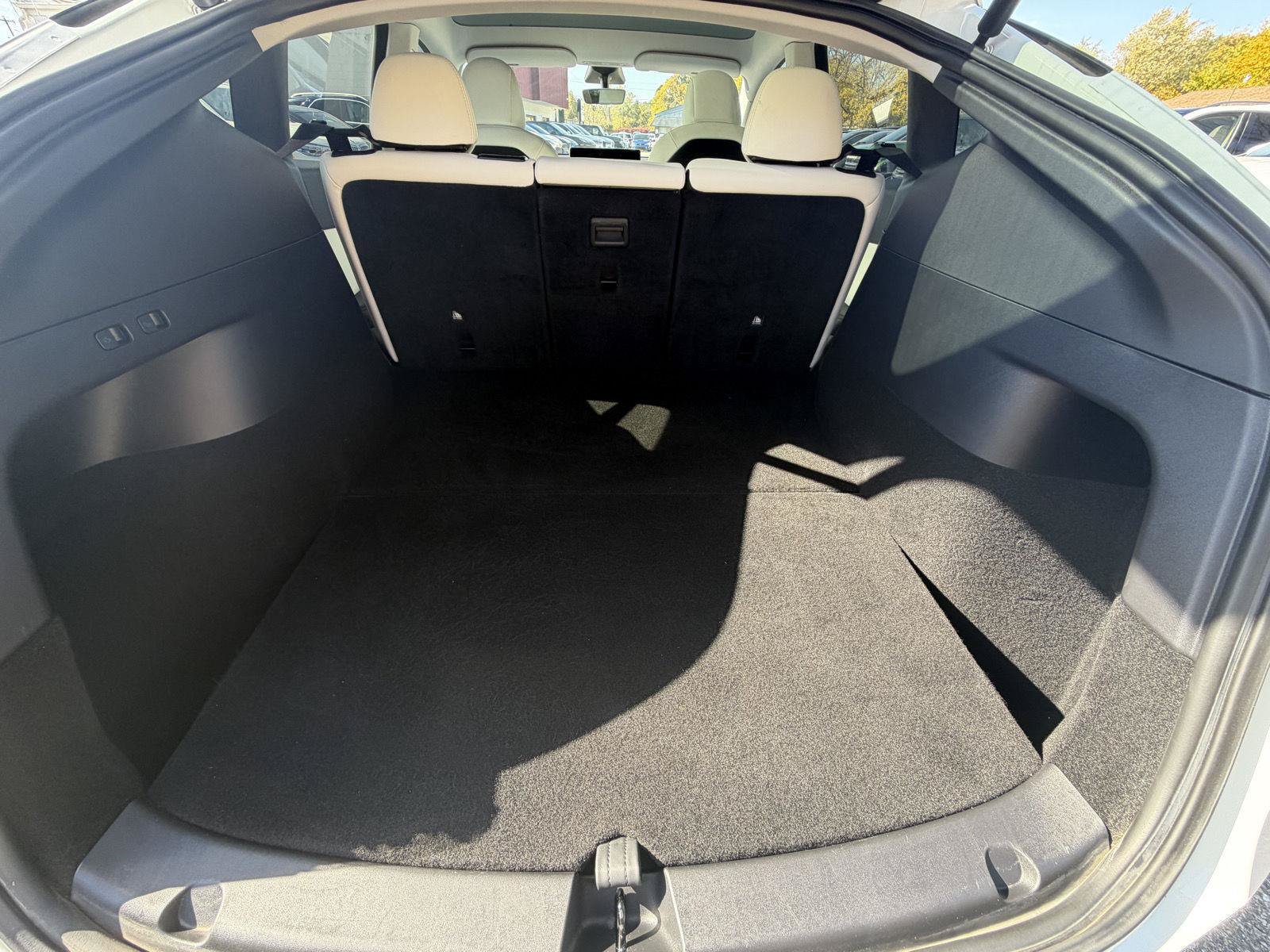 Used 2021 Tesla Model Y Long Range AWD/4WD image 10