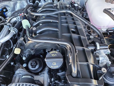 New 2025 Jeep Gladiator High Tide image 30