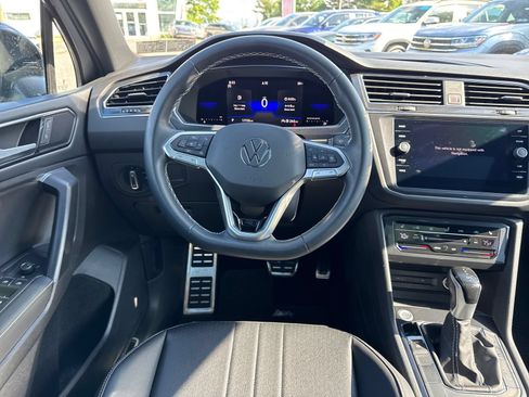 Certified 2023 Volkswagen Tiguan SE R-Line FWD image 20