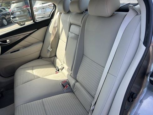 Used 2017 INFINITI Q50 Sport w/ Driver Assistance Package RWD image 15