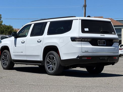 New 2026 Jeep Grand Wagoneer L 4WD image 5
