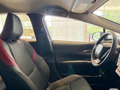 New 2026 Toyota Prius Plug-In Hybrid FWD image 11