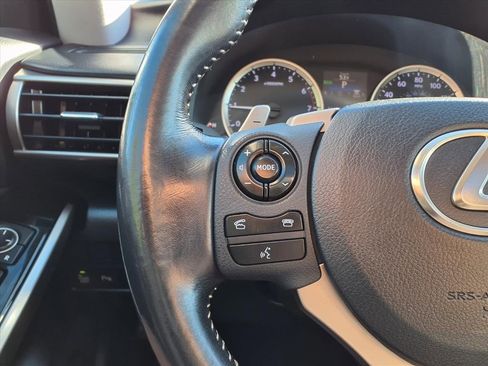 Used 2016 Lexus IS 200t image 10