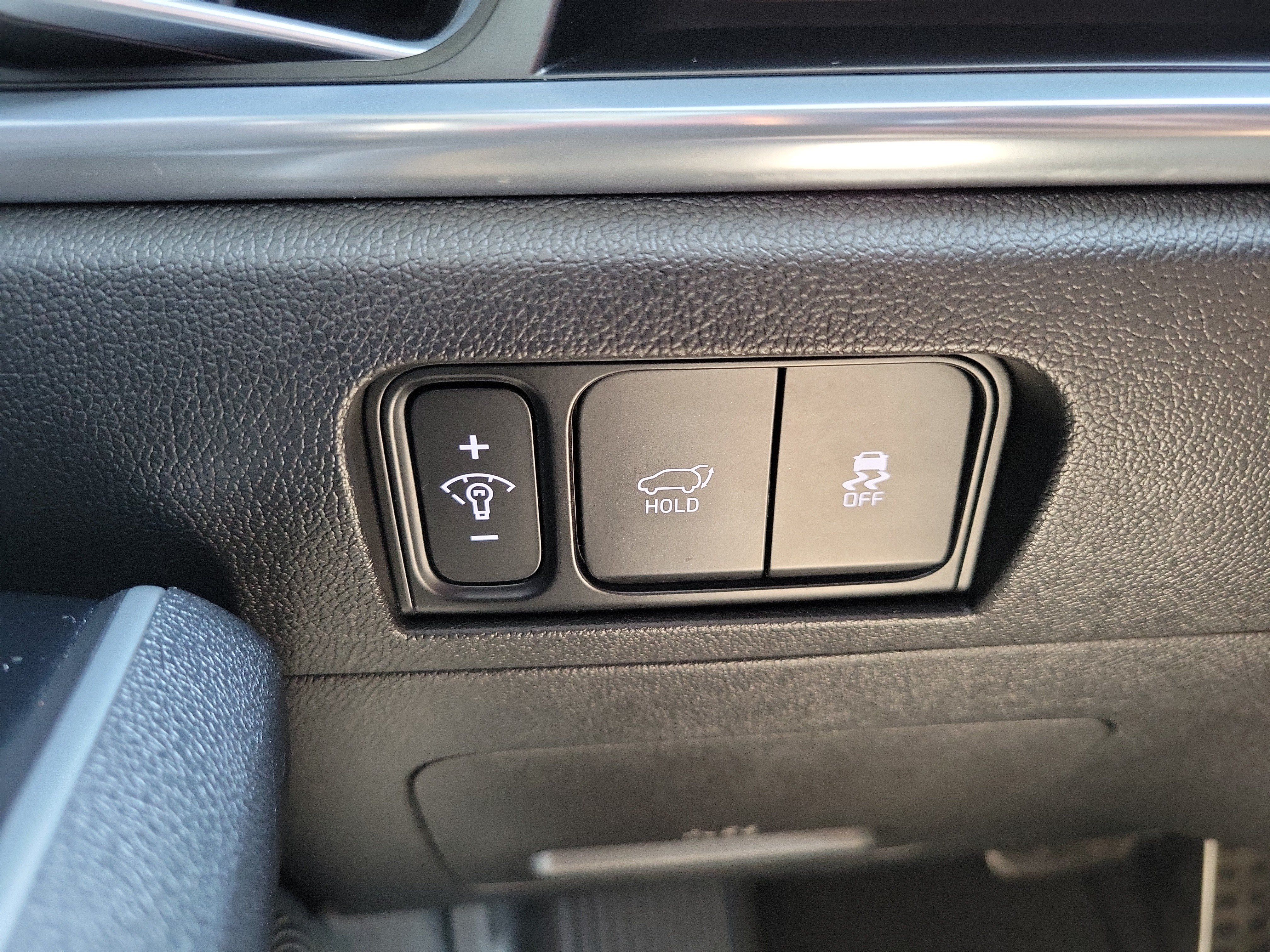 Certified 2025 Kia Sorento SX FWD image 24