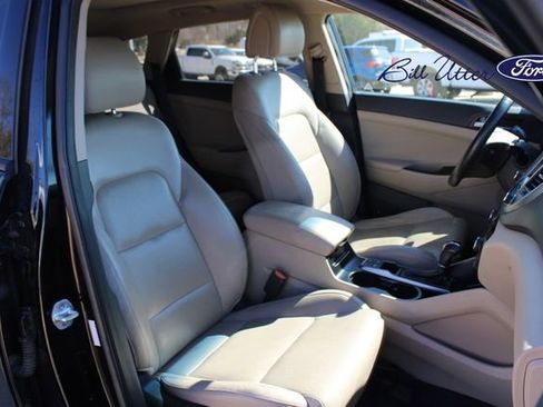 Used 2016 Hyundai Tucson Limited w/ Option Group 03 image 11