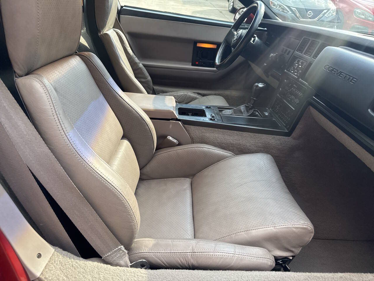 Used 1988 Chevrolet Corvette Coupe RWD image 15