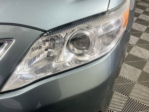 Used 2011 Toyota Camry LE w/ LE Extra-Value Pkg FWD image 11