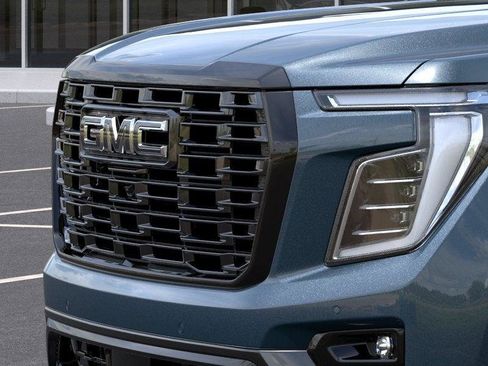 New 2026 GMC Yukon XL Denali Ultimate w/ LPO, Floor Liner Package AWD/4WD image 13