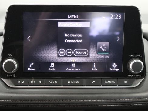 Used 2025 Nissan Rogue SV FWD image 19