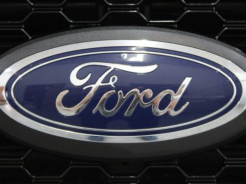Used 2019 Ford F150 XL w/ Equipment Group 101A Mid AWD/4WD image 28