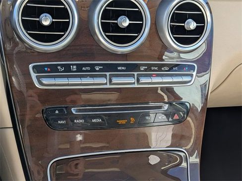 Used 2016 Mercedes-Benz GLC 300 image 19