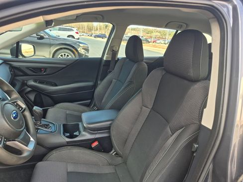 Used 2021 Subaru Outback AWD/4WD image 12